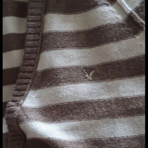 Size m American eagle hoodie